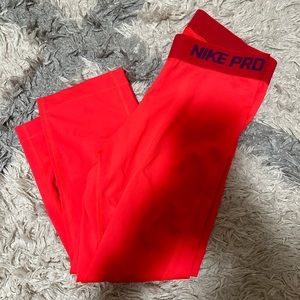 Nike Pro capri leggings
